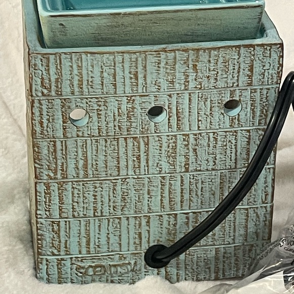 Unbridled Scentsy Warmer New in Box NIB - Picture 4 of 6